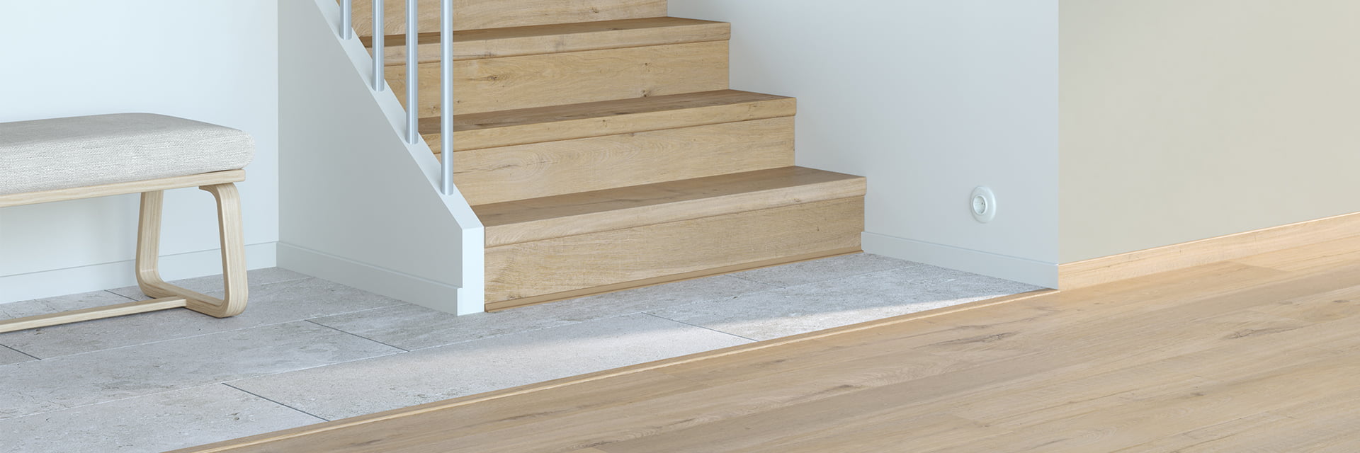 特写：采用配套强化复合地板角线的楼梯